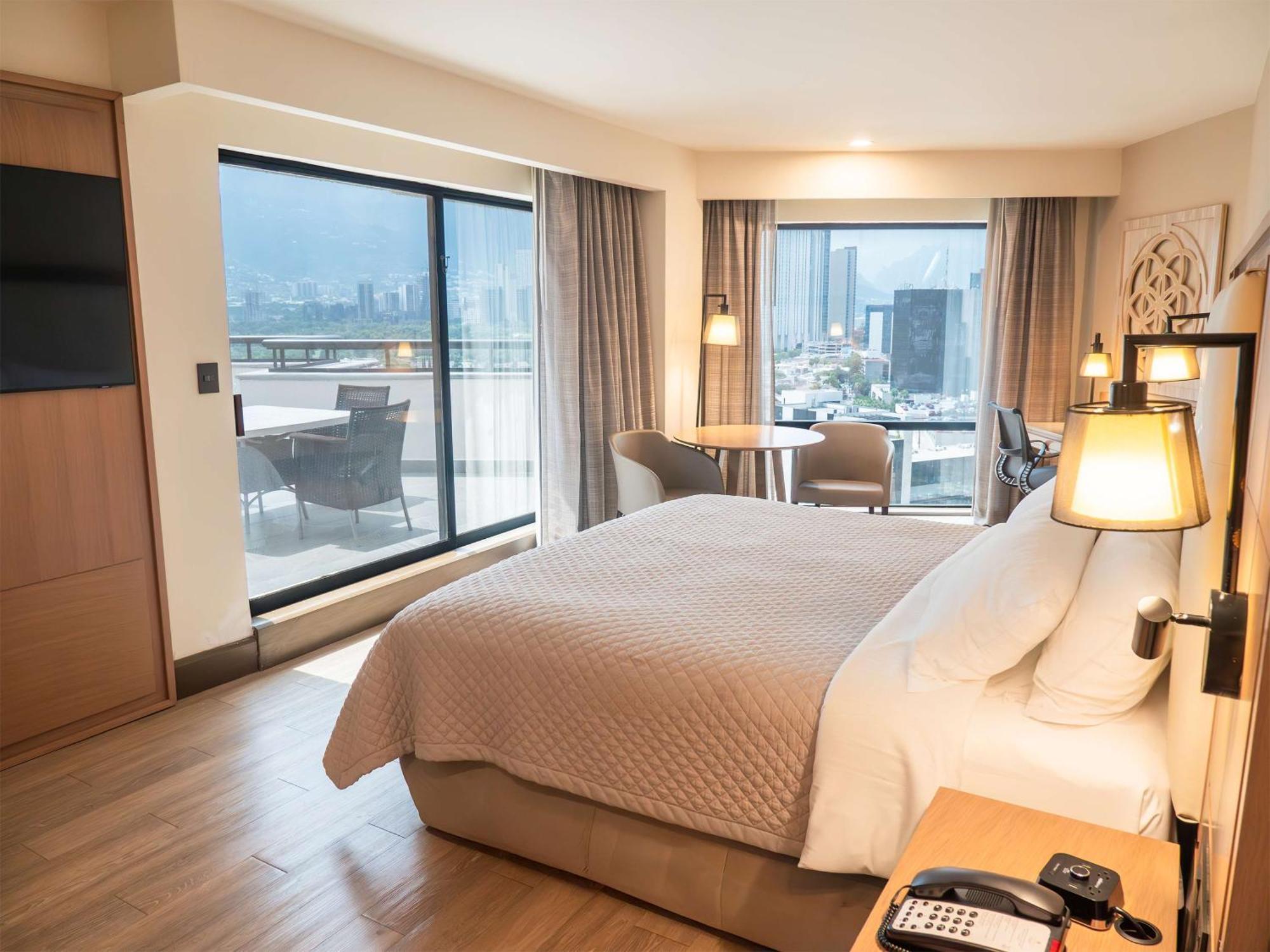 מלון San Pedro Garza Garcia Ms Milenium Monterrey Curio Collection By Hilton מראה חיצוני תמונה
