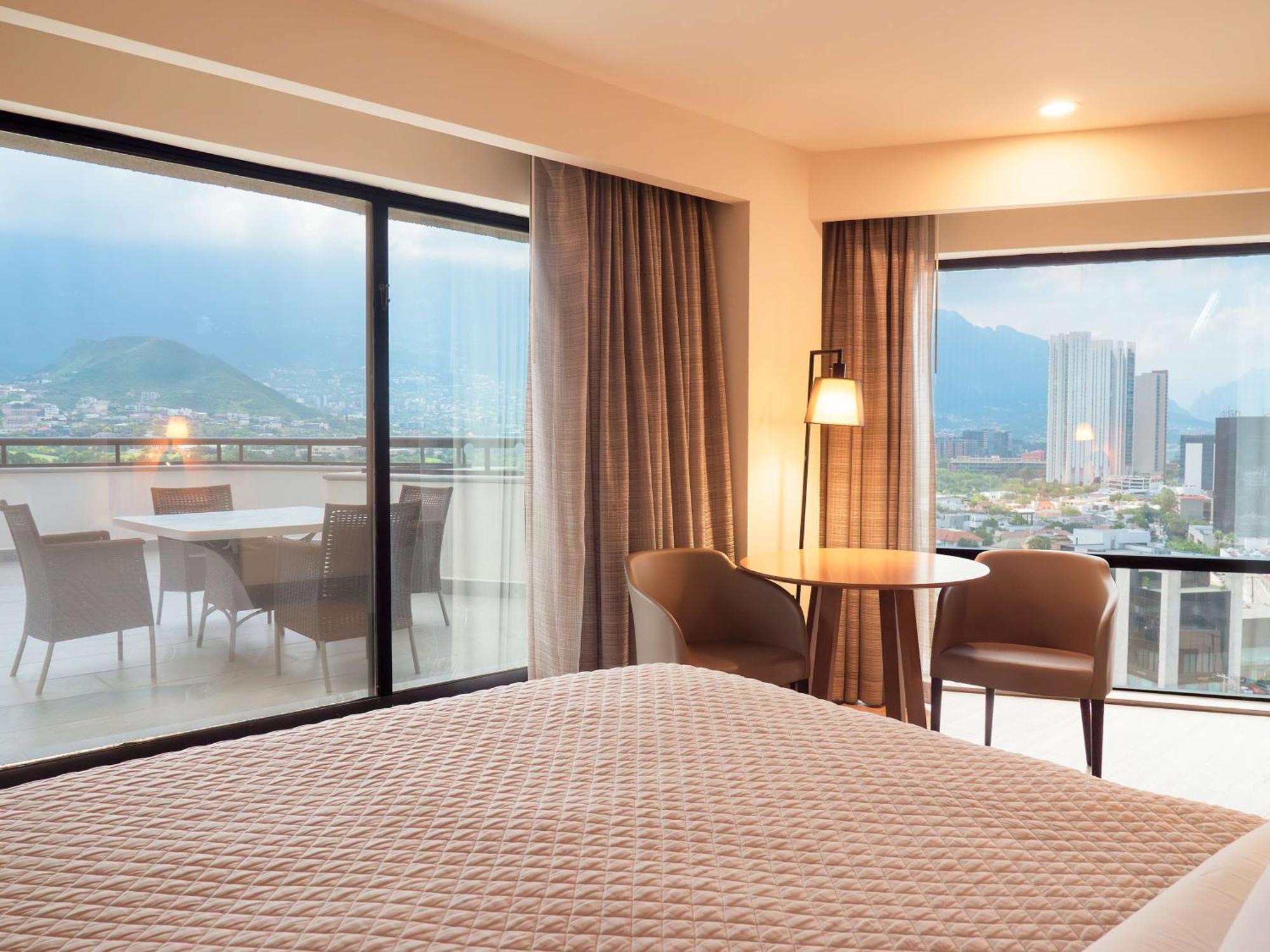 מלון San Pedro Garza Garcia Ms Milenium Monterrey Curio Collection By Hilton מראה חיצוני תמונה